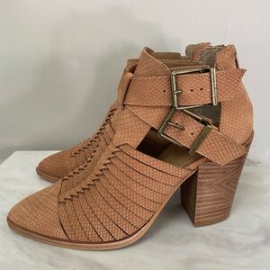 Gianni Bini Wrapped-Up Leather Cut Out Booties Size 10